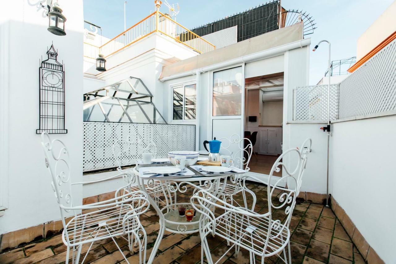Bright Duplex W/ Terrace Apartman Sevilla Kültér fotó
